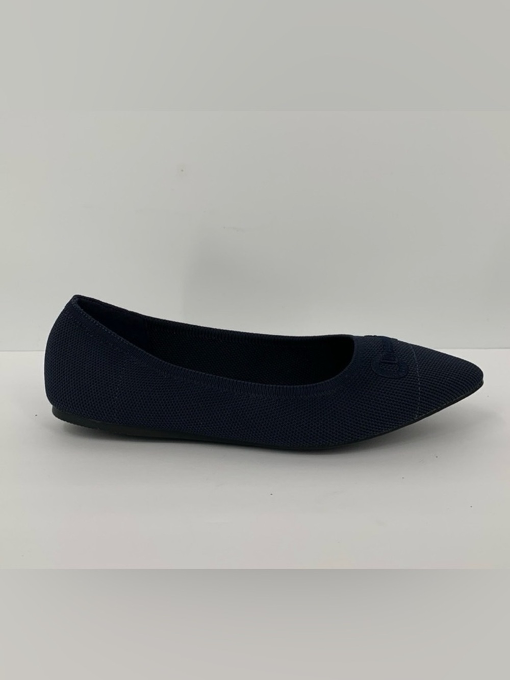 Market & Spruce Keeley stretch ballet flat shoe horse bit navy blue new 8